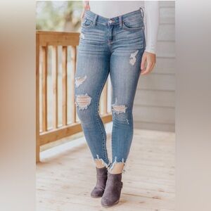 Judy Blue 5/27 Shark bite Hem Distressed Blue Jeans for Women